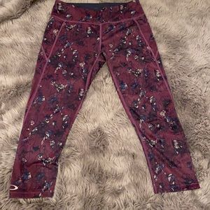 3/$20 Oakley 3/4 Leggings